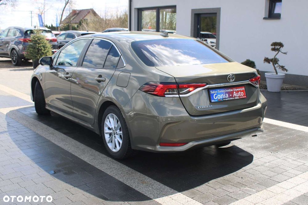 Toyota Corolla - 4