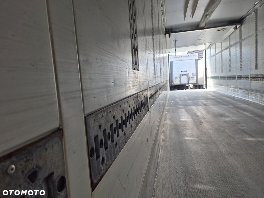 Schmitz Cargobull CARRIER MAXIMA 1300 / WINDA / DOPPEL STOCK / ŚCIANA GRODZIOWA / BELKI / PODNOSZONA OŚ / z Niemiec / TOP STAN 2011/ CARRIER CHŁODNIA CHLODNIA LODÓWKA PODWÓJNY ZAŁADUNEK PIĘTROWA - 37