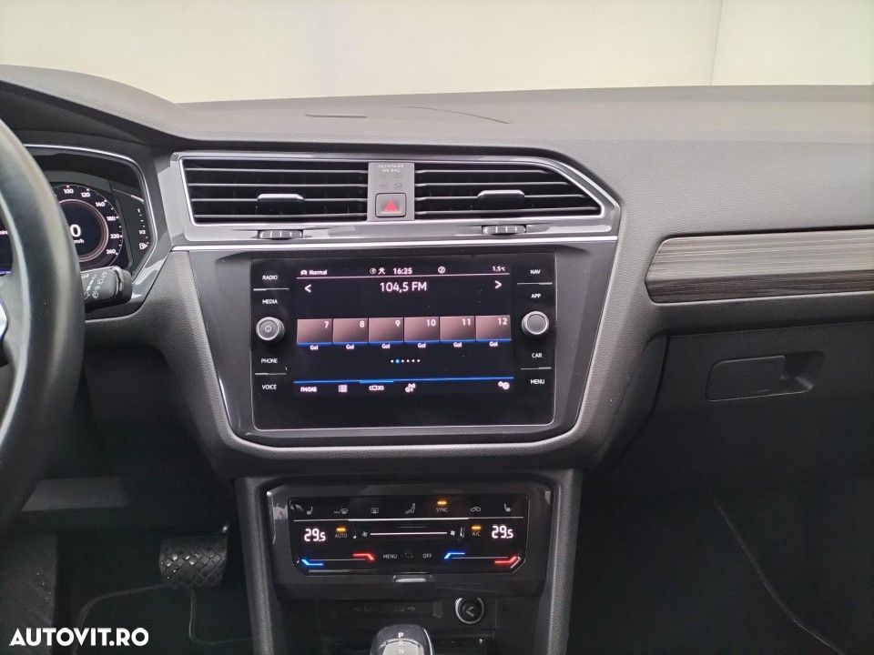 Volkswagen Tiguan - 7
