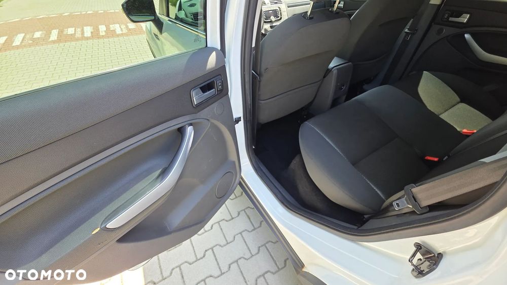 Ford Kuga 2.0 TDCi 4x4 Individual - 11