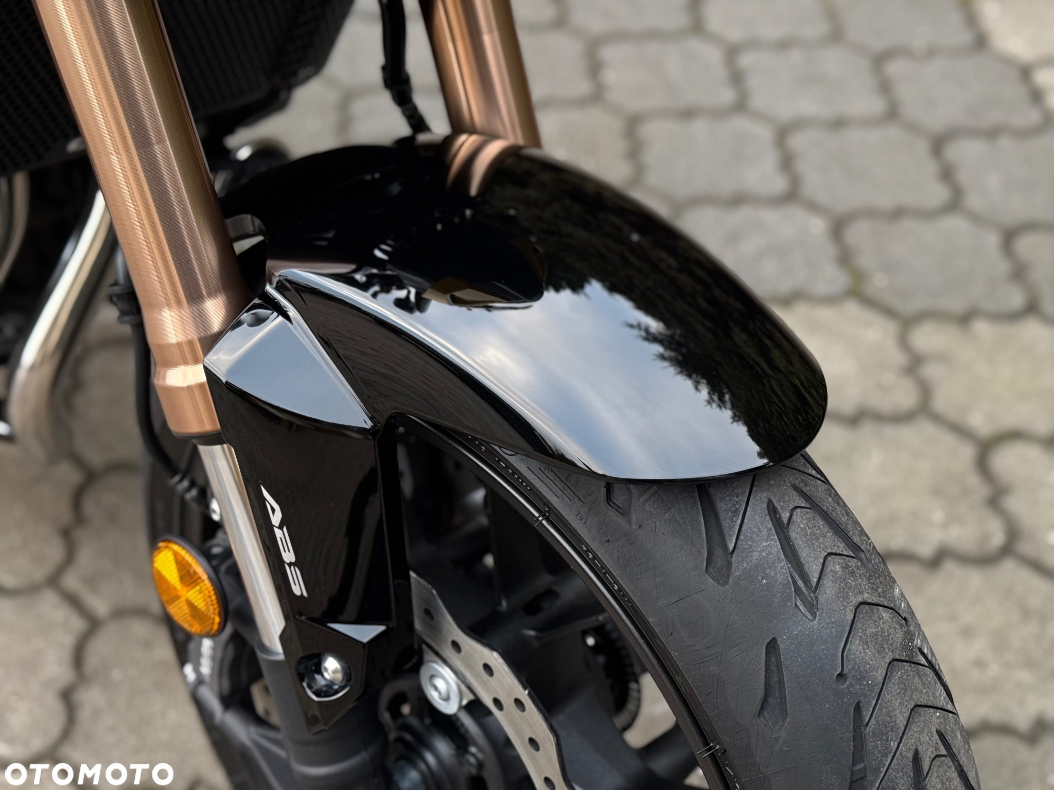 Honda CB - 10