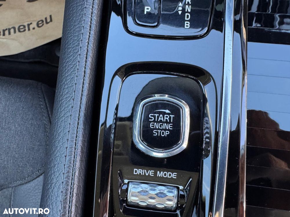Volvo S90 T8 Twin Engine AWD Geartronic Momentum - 15