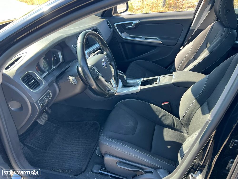 Volvo V60 D2 Geartronic Powershift Momentum - 12