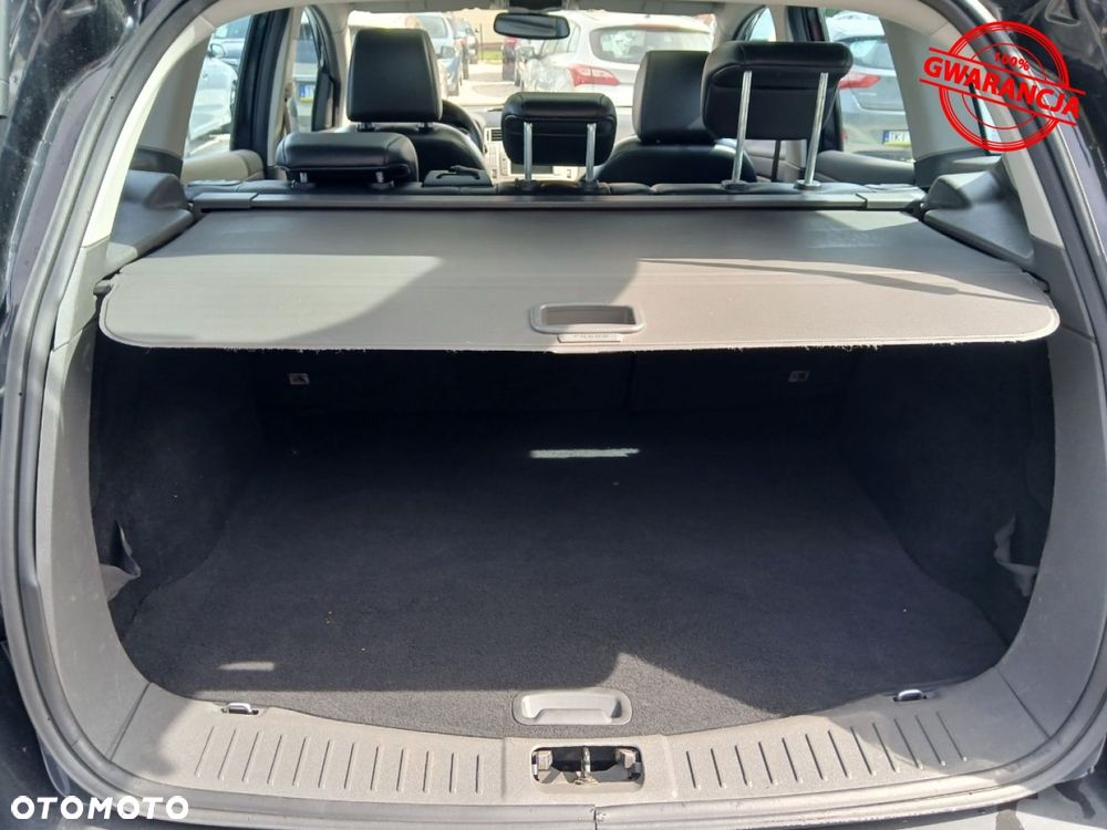 Ford Kuga - 37