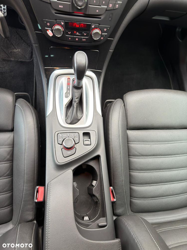 Opel Insignia 2.0 Bi Turbo CDTI 4x4 - 14