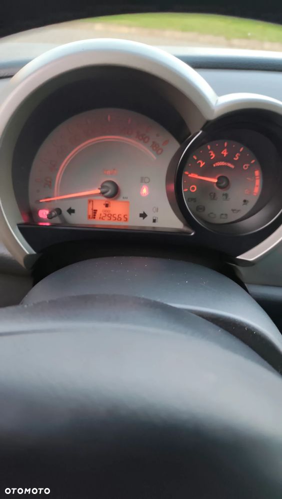 Daihatsu Trevis 1.0 Limited - 10