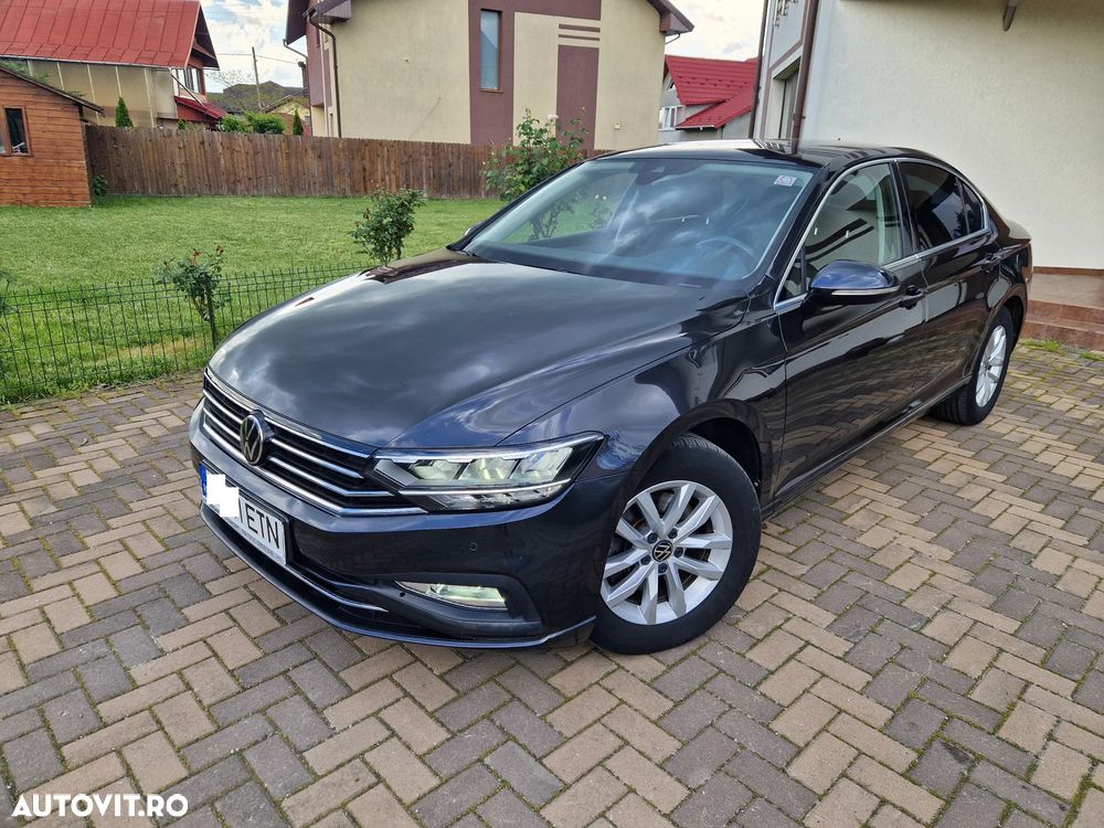 Volkswagen Passat 2.0 TDI DSG Comfortline - 23