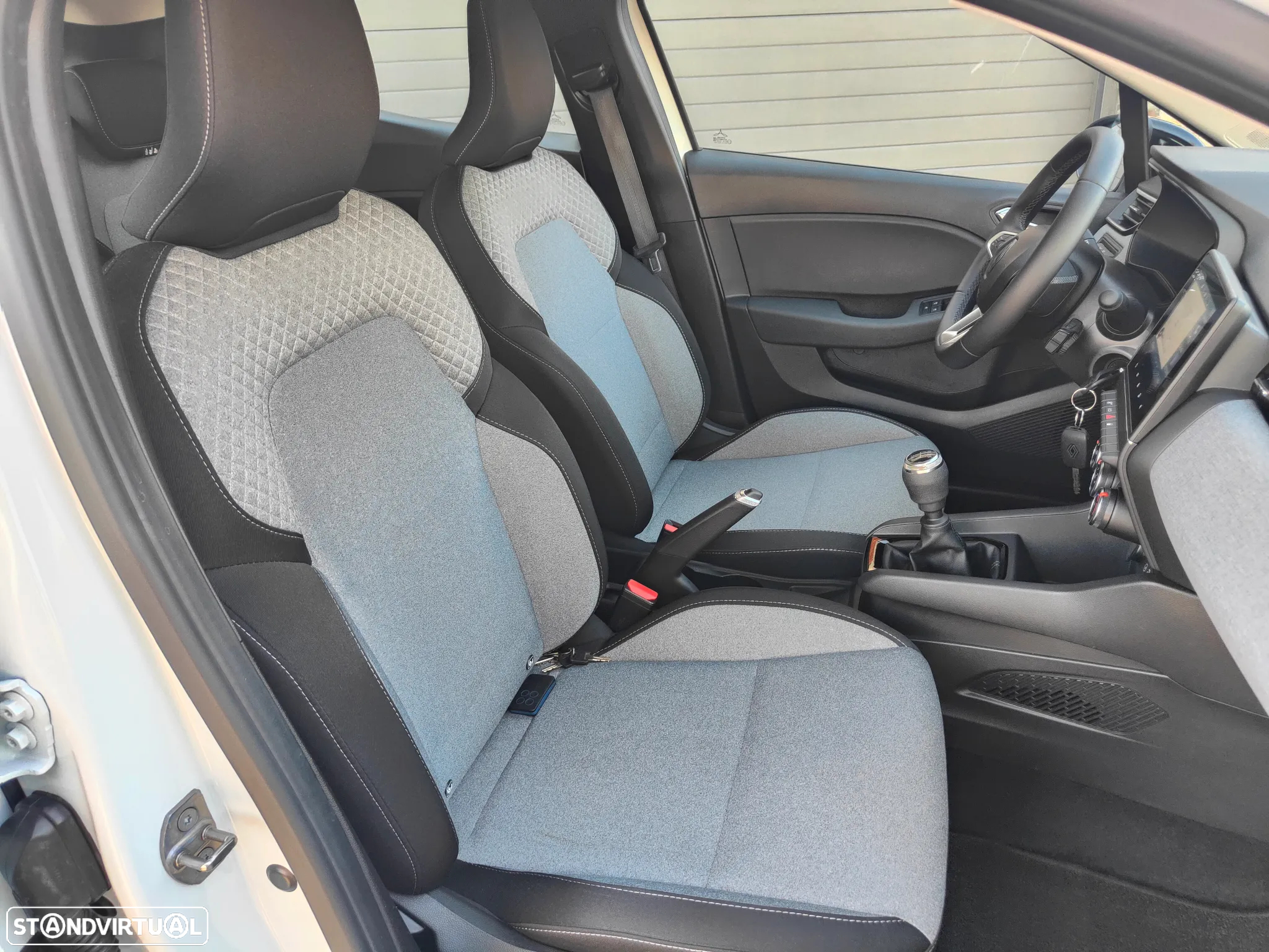 Renault Clio 1.0 TCe Exclusive - 8