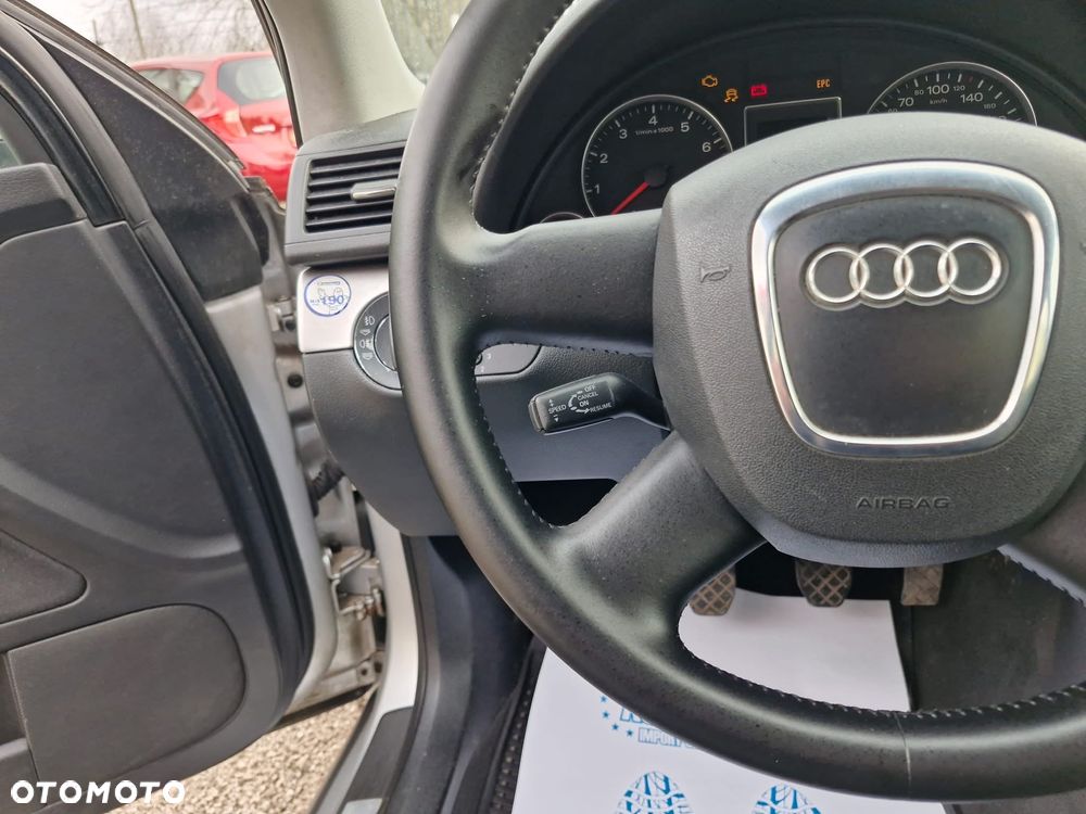 Audi A4 Avant 1.6 - 32