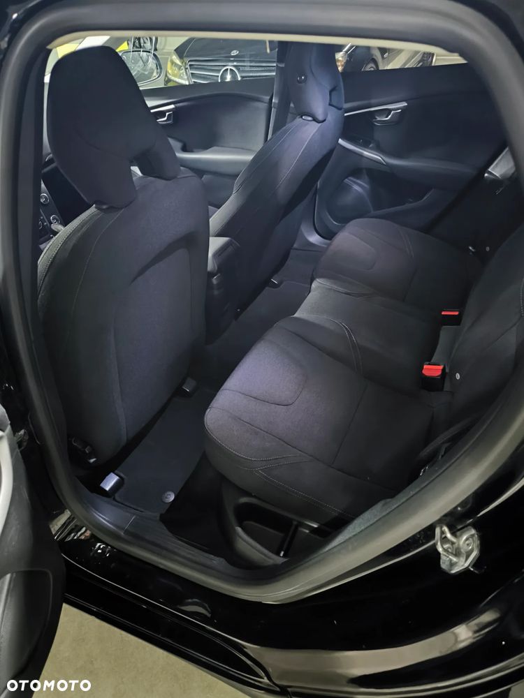 Volvo V40 T4 Base - 14