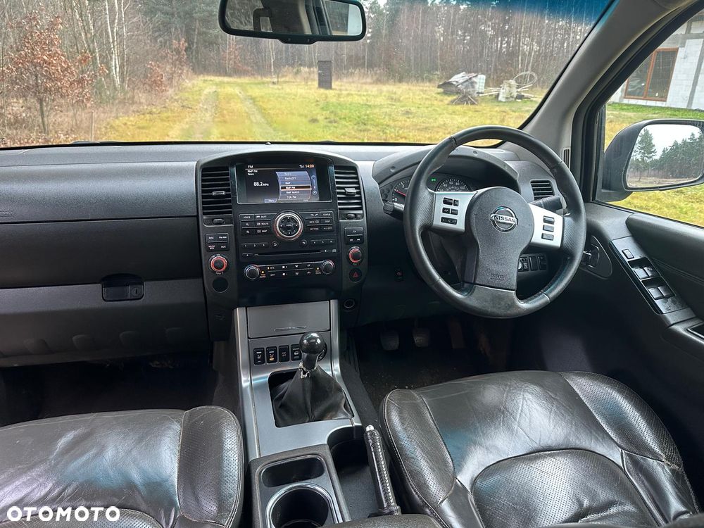 Nissan Navara LE - 8