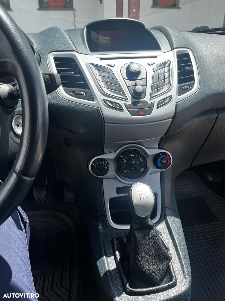 Ford Fiesta - 6