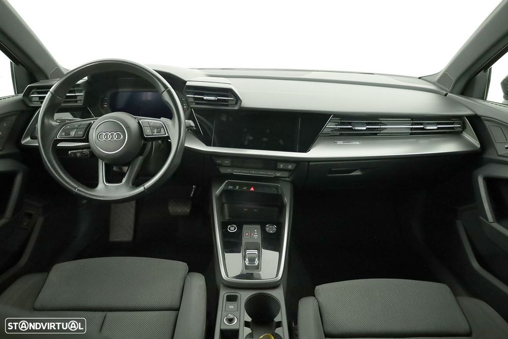 Audi A3 Sportback 45 TFSIe S line - 8