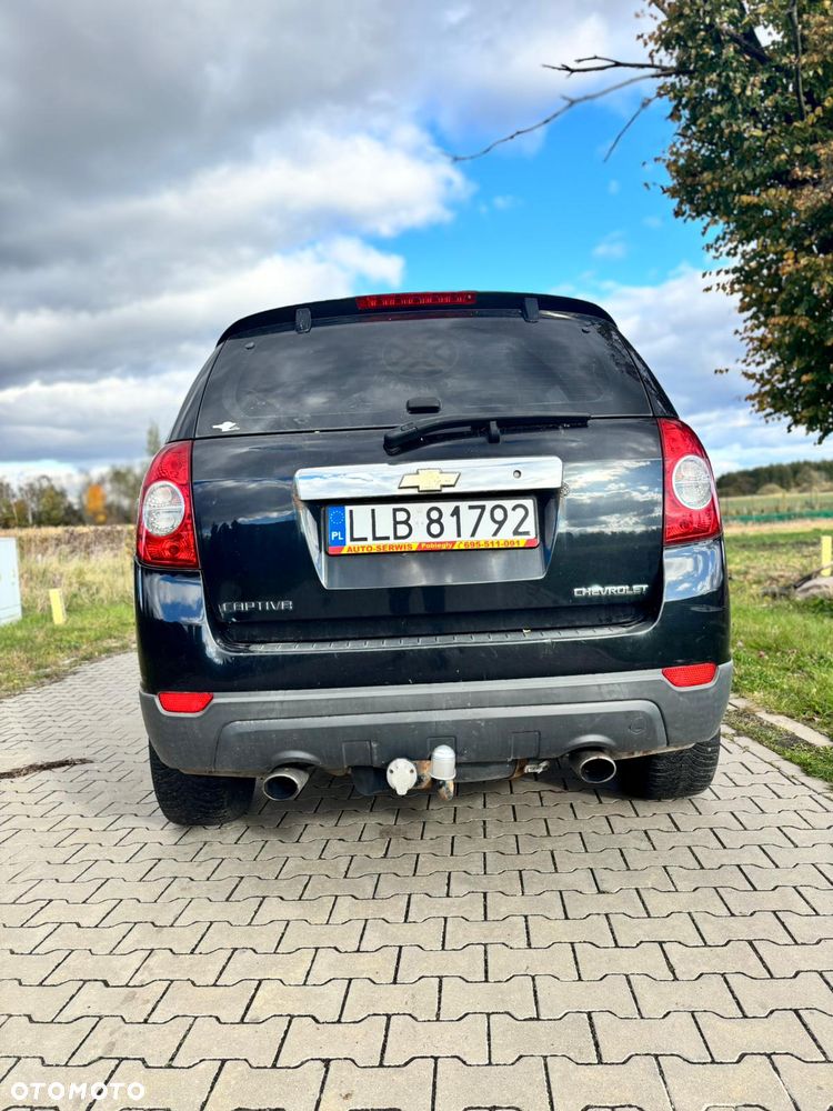 Chevrolet Captiva 2.4 LS 5os - 7