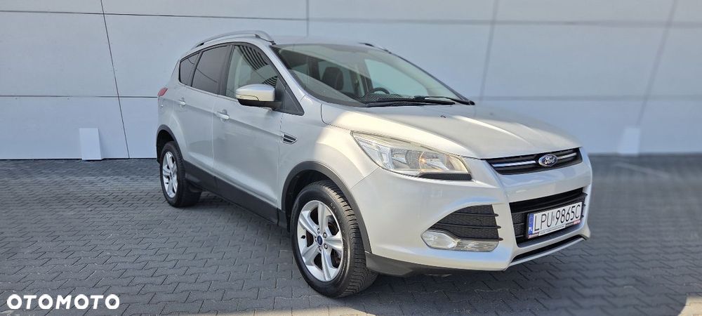 Ford Kuga 2.0 TDCi 2x4 Titanium - 6