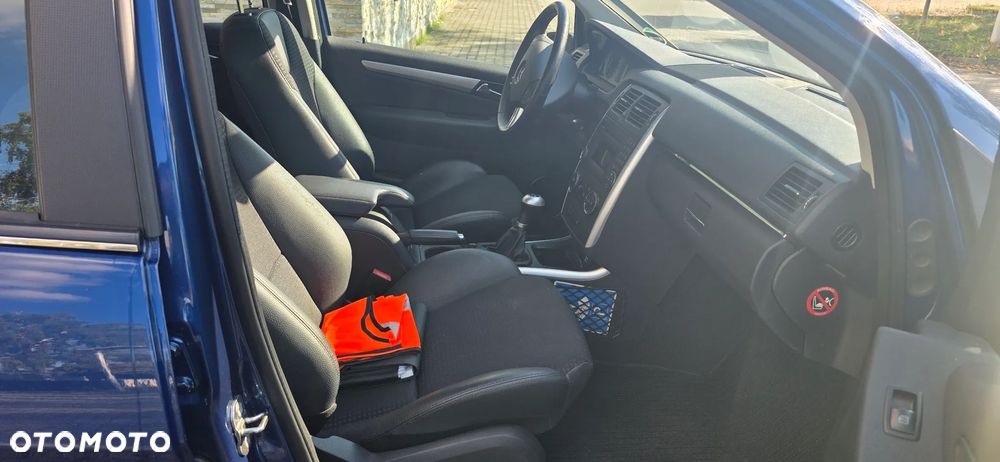 Mercedes-Benz Klasa B 200 Special Edition - 12