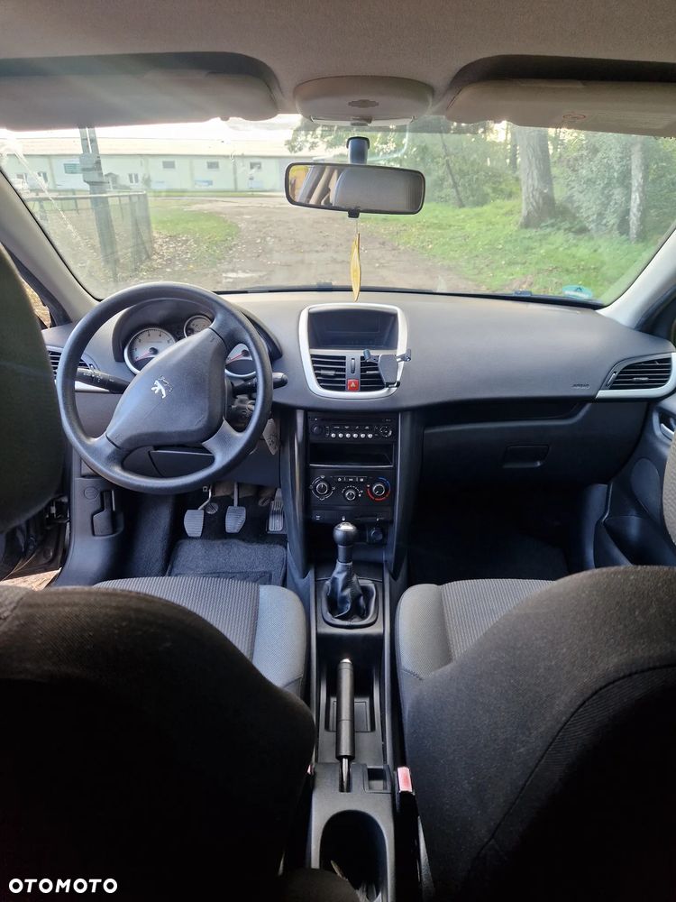 Peugeot 207 - 3