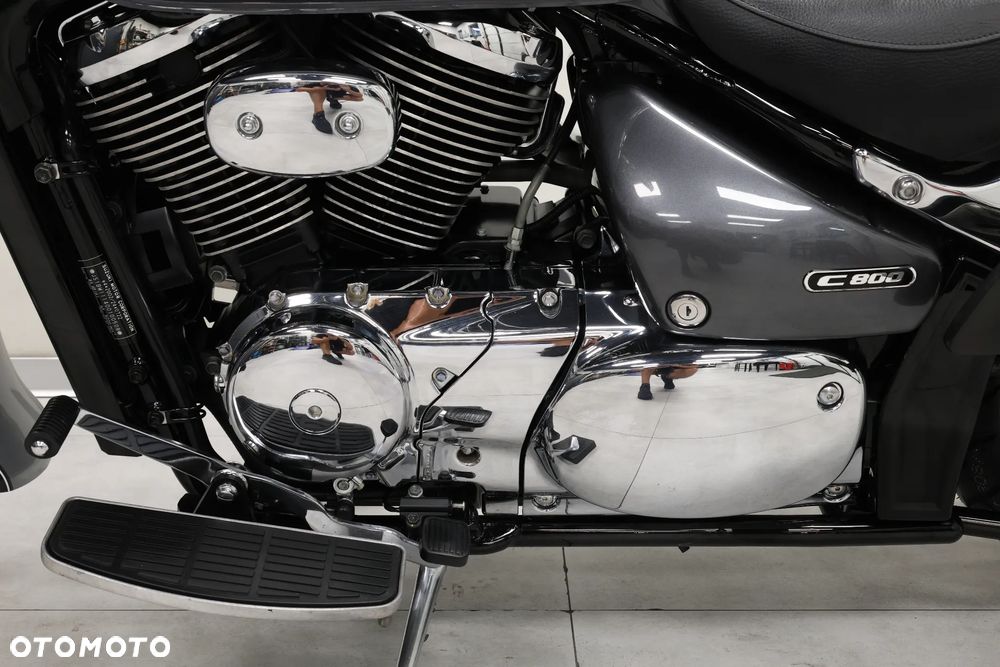 Suzuki VL 800 Volusia - 22