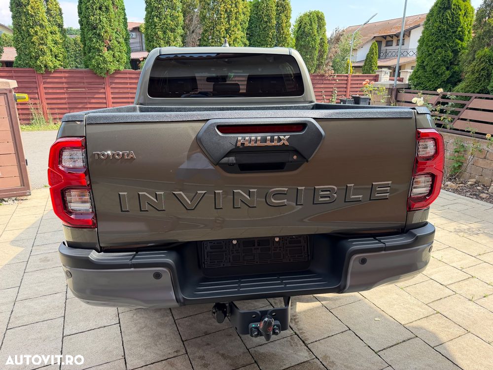 Toyota Hilux 2.8D MHEV Double Cab 6AT AWD Invincible - 6