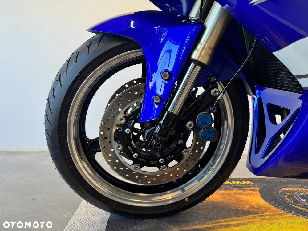 Yamaha YZF - 18