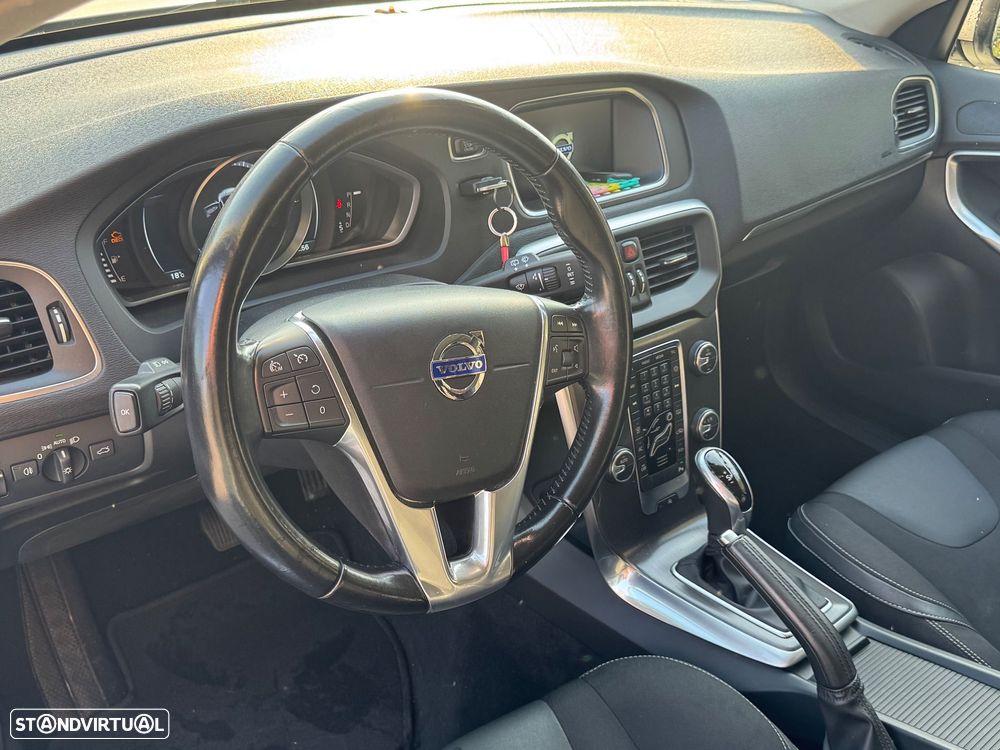 Volvo V40 2.0 D2 Momentum Geartronic - 7