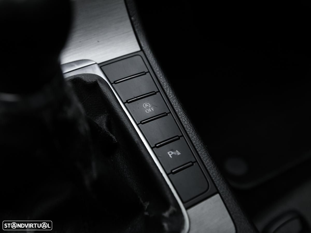 VW Passat Variant - 22