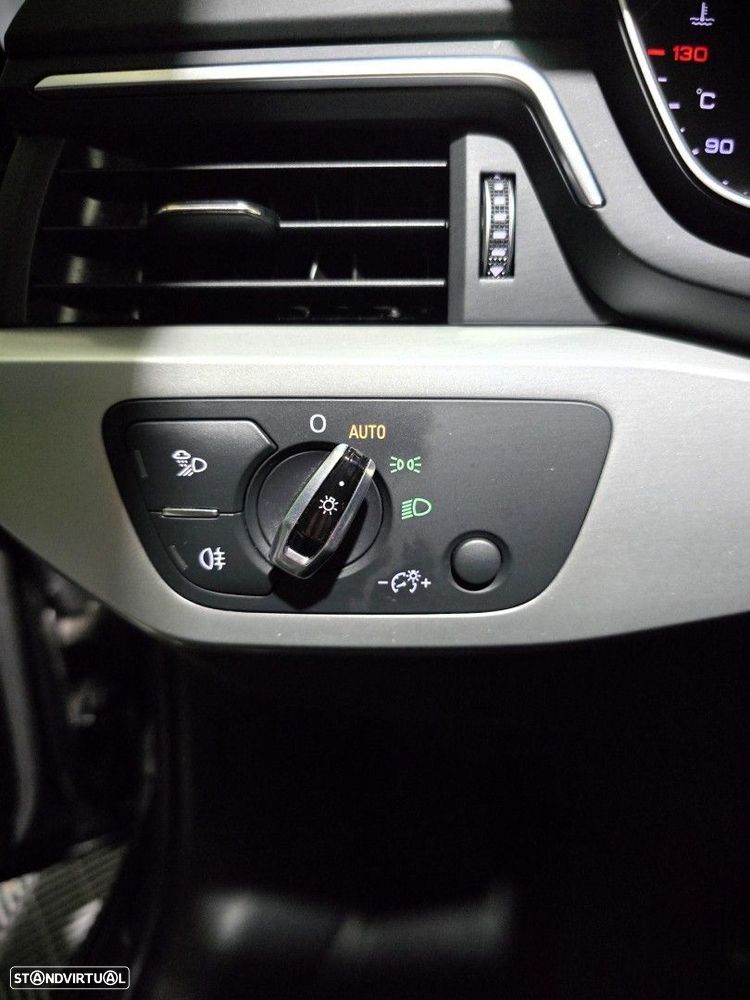 Audi A4 Avant 2.0 TDI Advance S tronic - 21