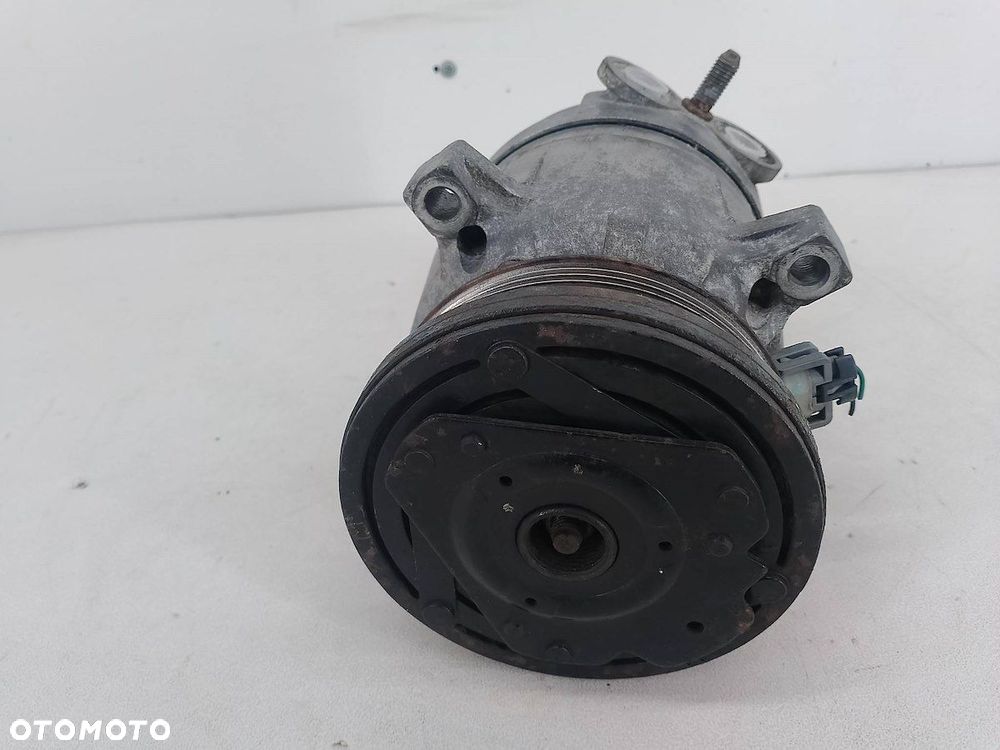 POMPA, SPRĘŻARKA KLIMATYZACJI CHEVROLET EVANDA 2.0 16V - 4