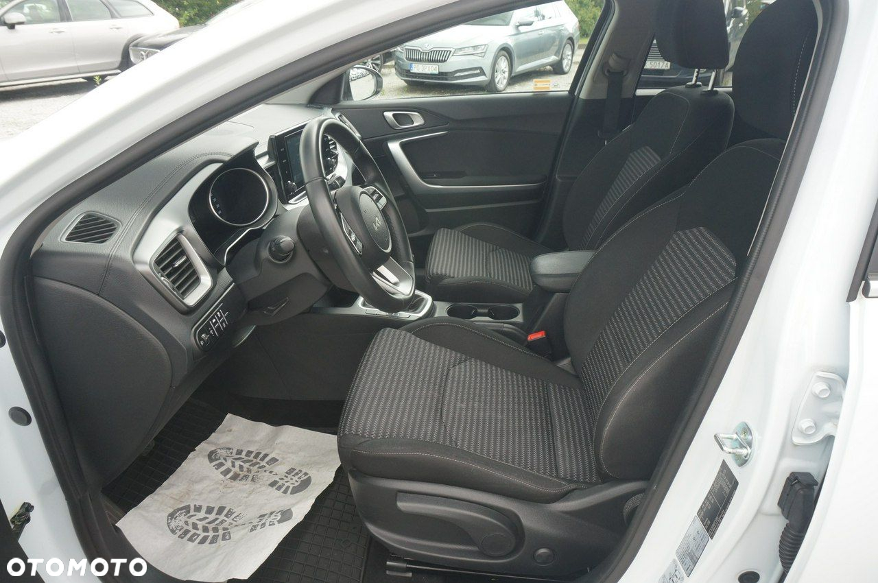 Kia Ceed 1.5 T-GDI M - 20