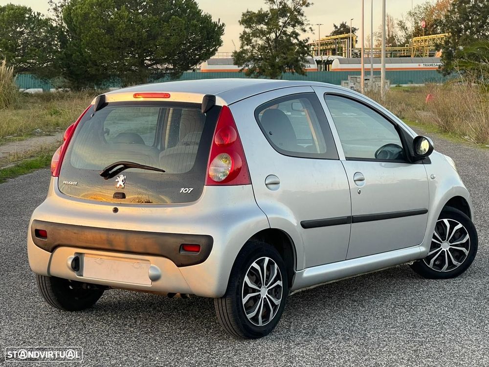 Peugeot 107 1.0 Urban - 5