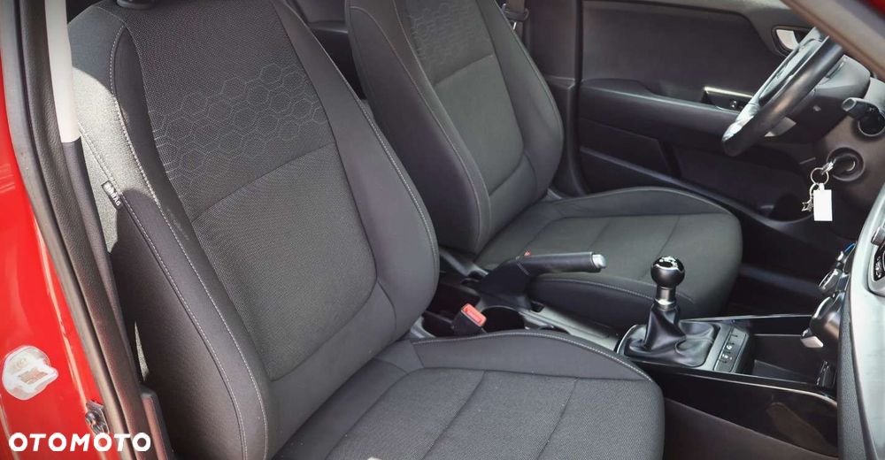 Kia Rio - 17