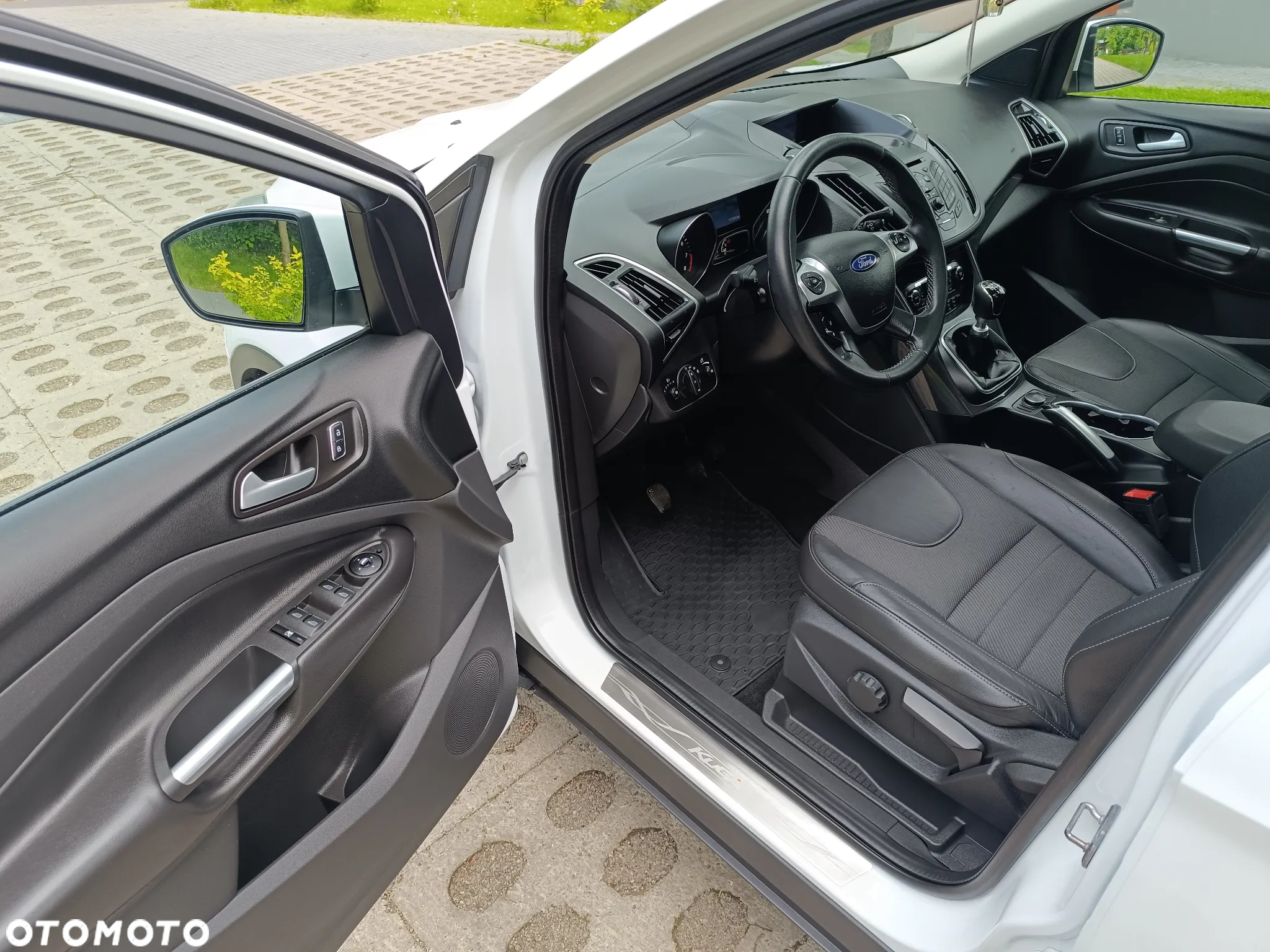 Ford Kuga 1.6 EcoBoost 2x4 Trend - 20