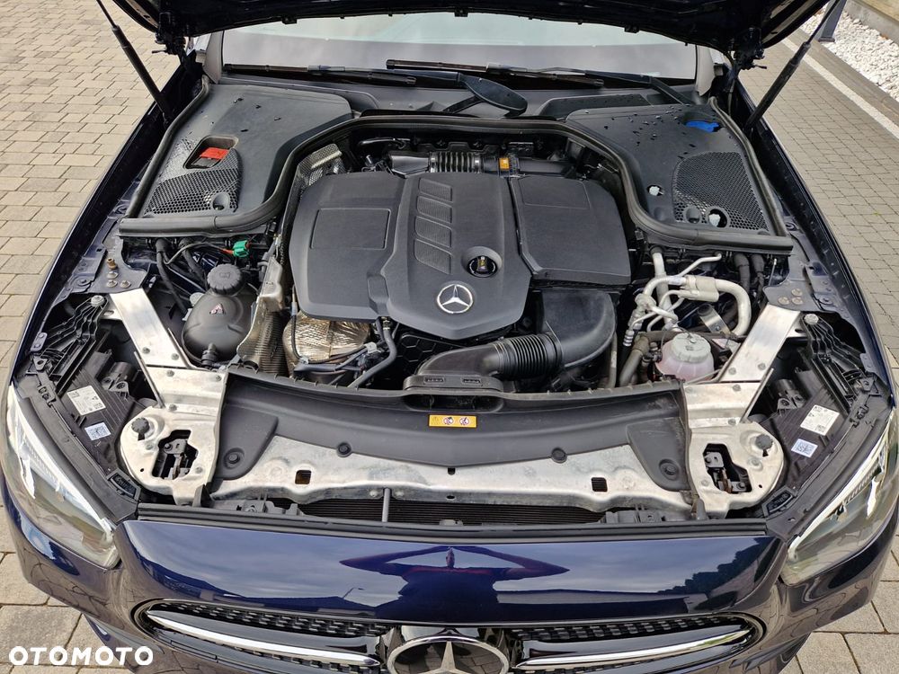 Mercedes-Benz Klasa E - 16