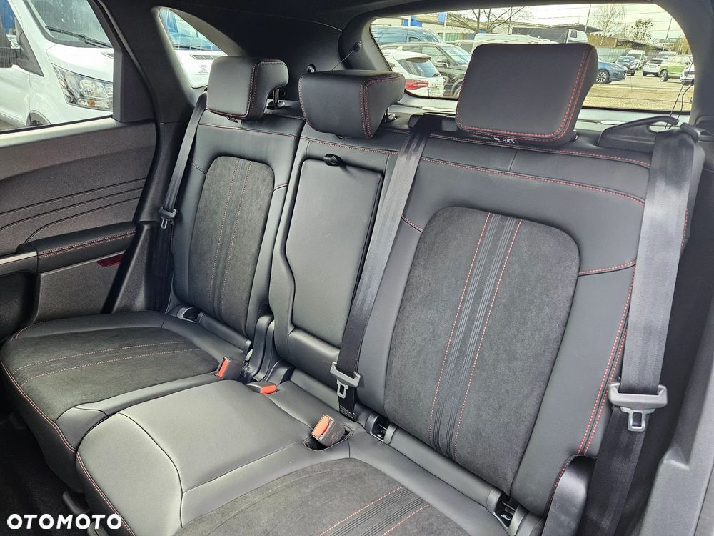 Ford Kuga 2.5 FHEV FWD ST-Line X - 16