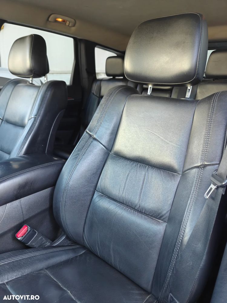 Jeep Grand Cherokee - 13