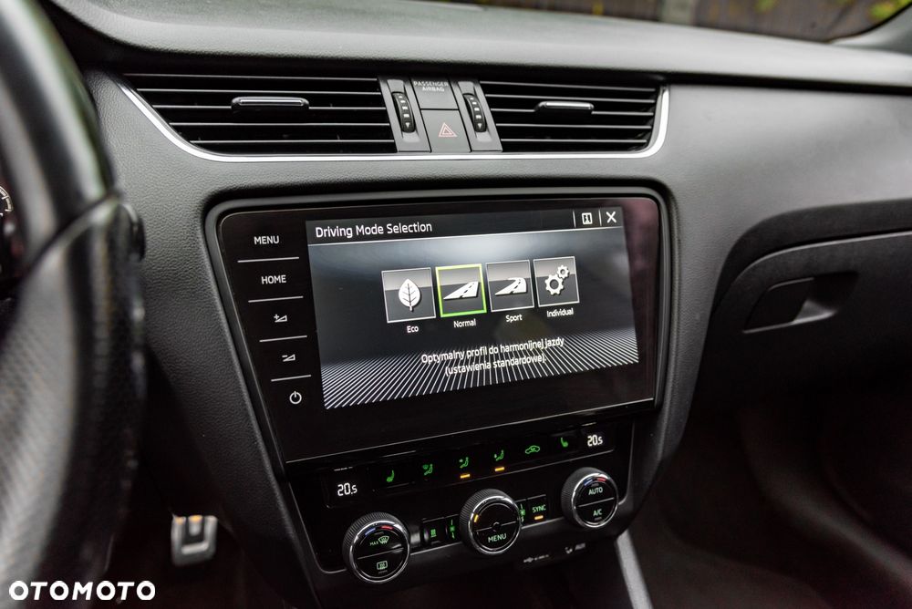 Skoda Octavia 2.0 TDI 4x4 DSG RS - 36