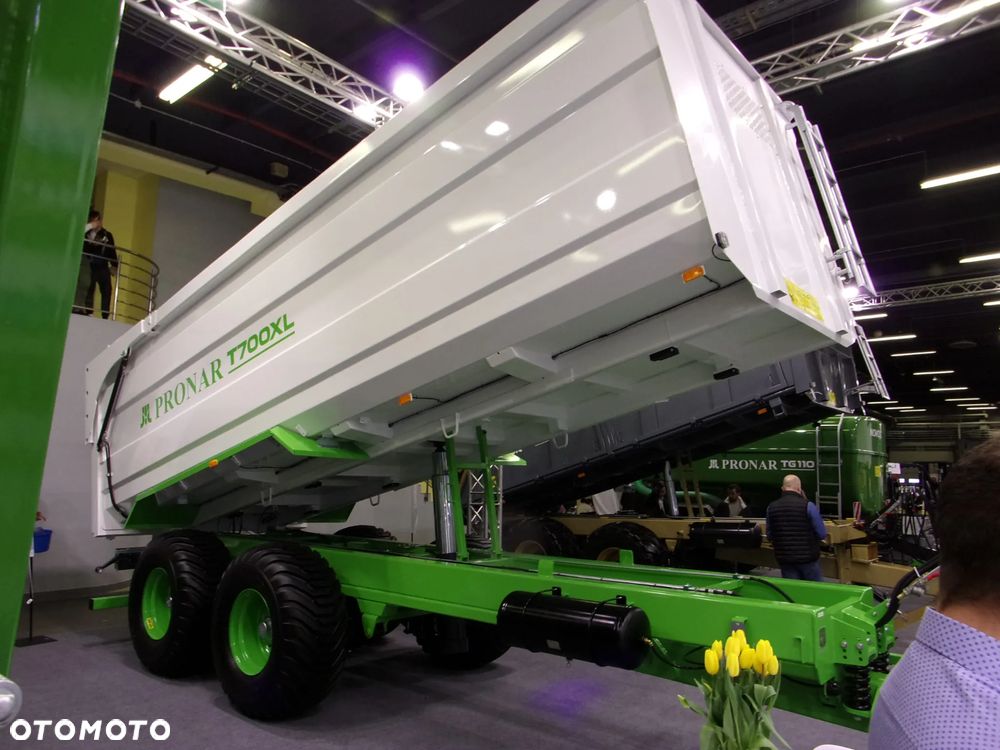 Pronar Przyczepa skorupowa T669 /T-700 XL tandem 14 ton, nadstawy, plandeka, oś skrętna - 13