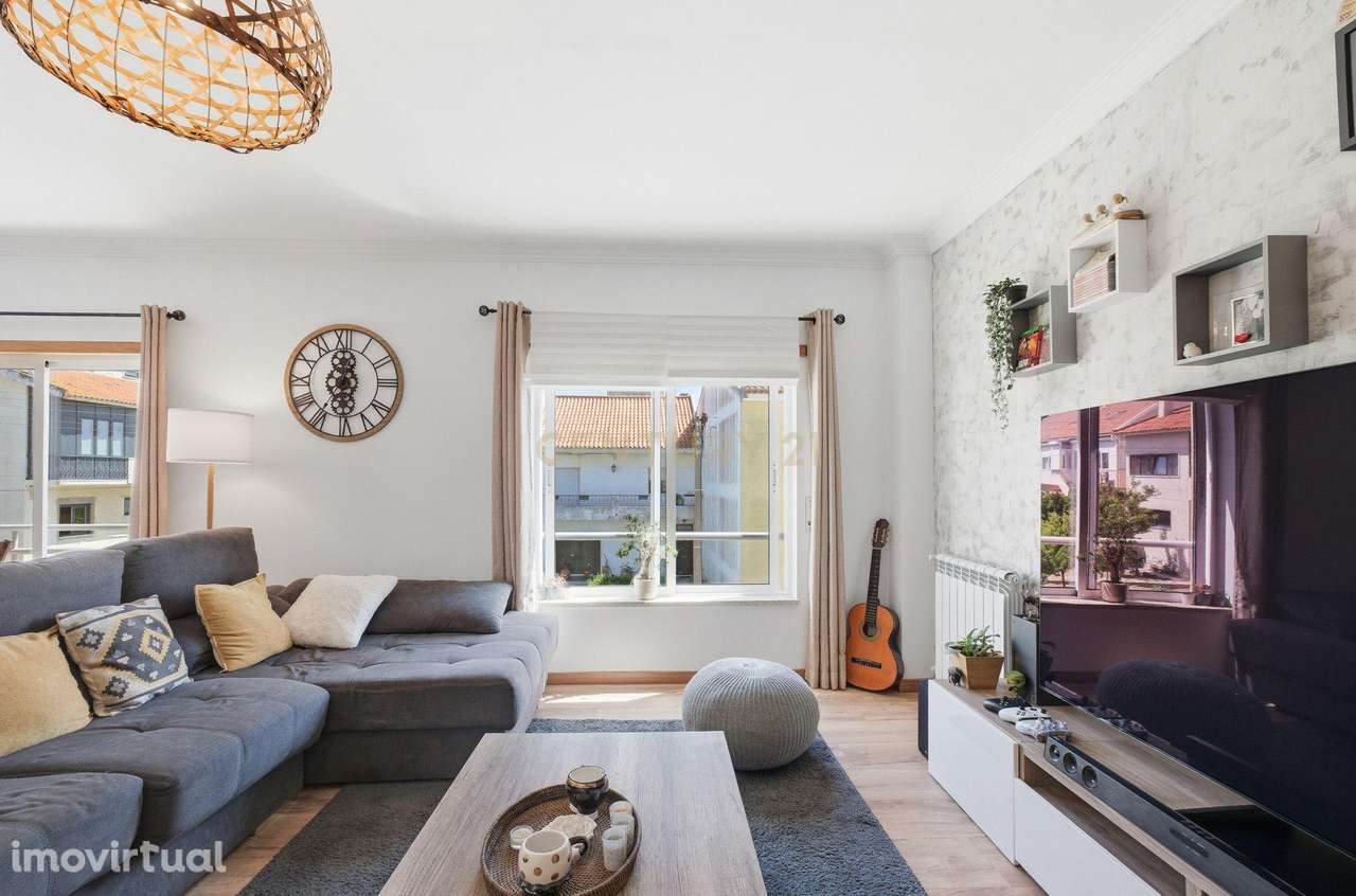 APARTAMENTO T3 CASAL DE CAMBRA GARAGEM E ARRECADAÇÃO - Grande imagem: 4/33