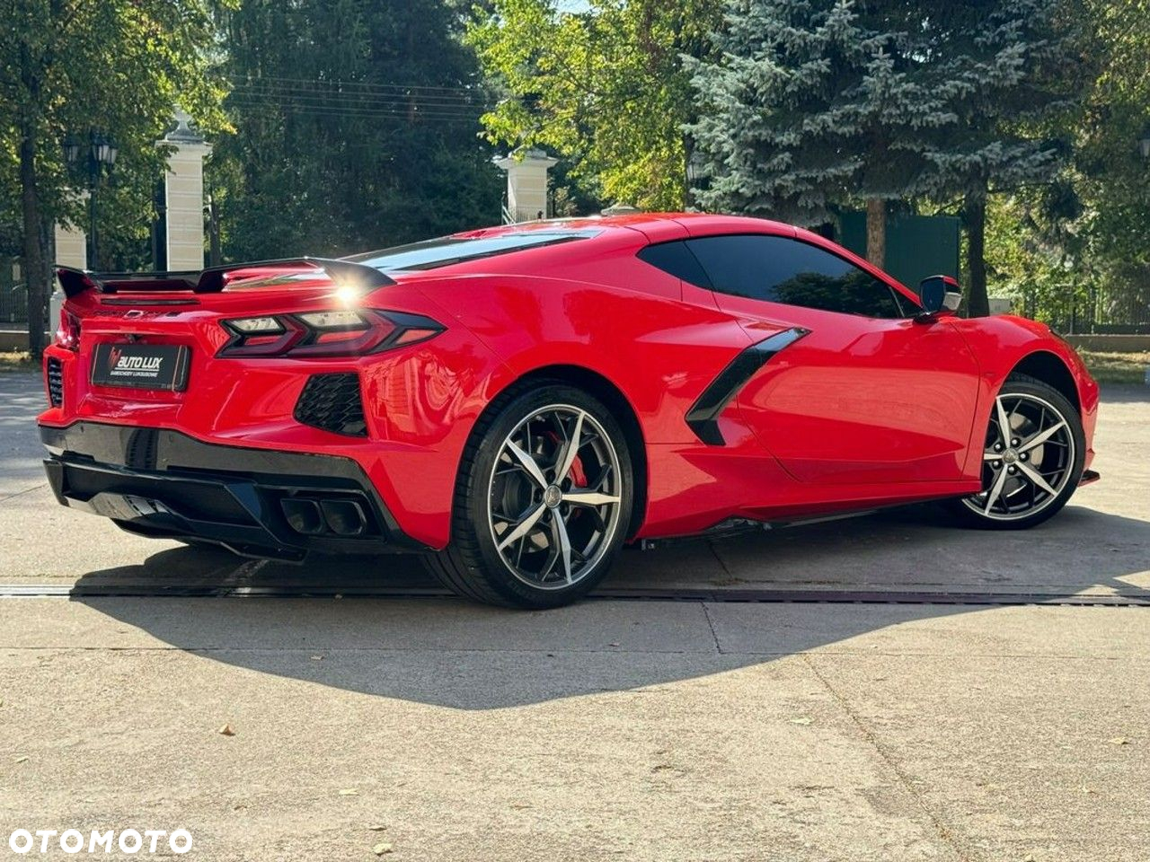 Chevrolet Corvette - 11