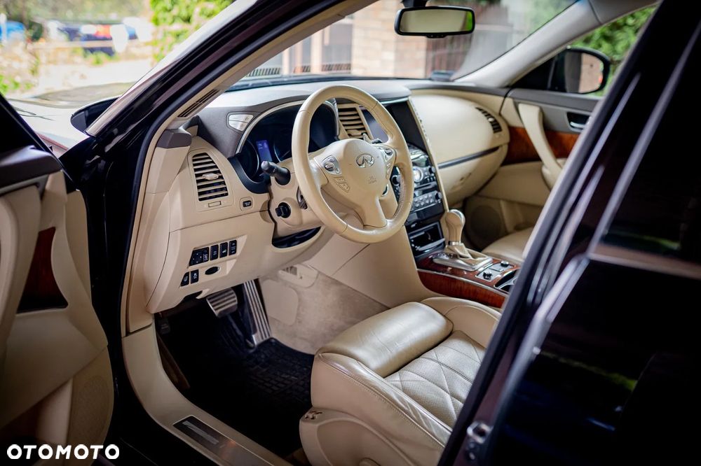 Infiniti QX70 3.0d S Premium - 12