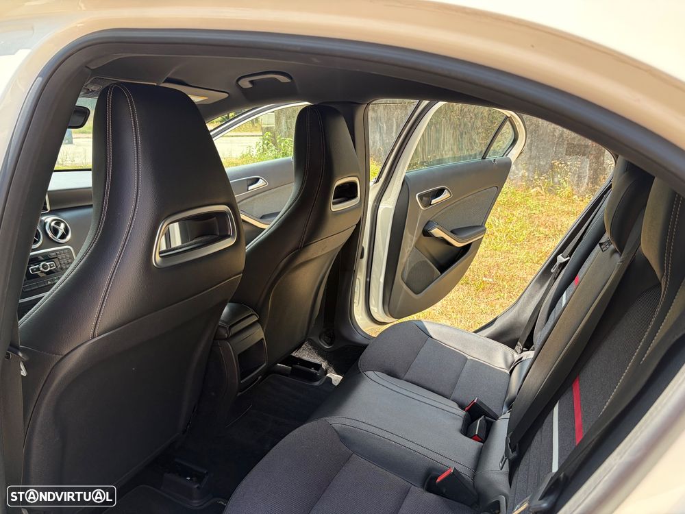 Mercedes-Benz A 180 CDI AMG Line - 13