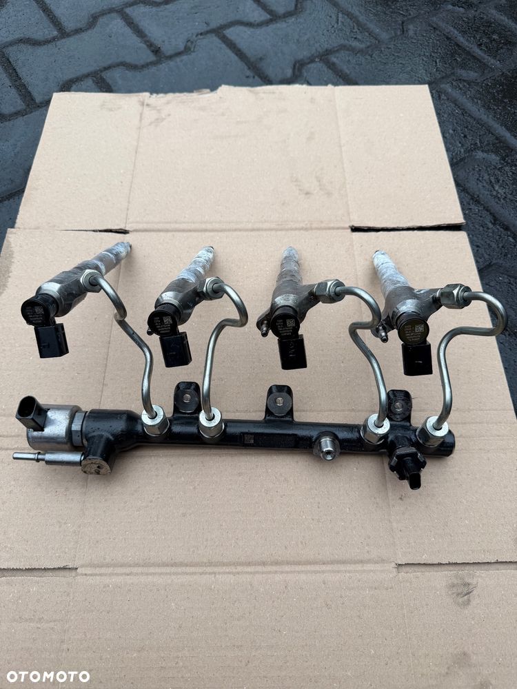 Wtryski komplet z listwą przewodami Renault Master III IV 166009567R - 3