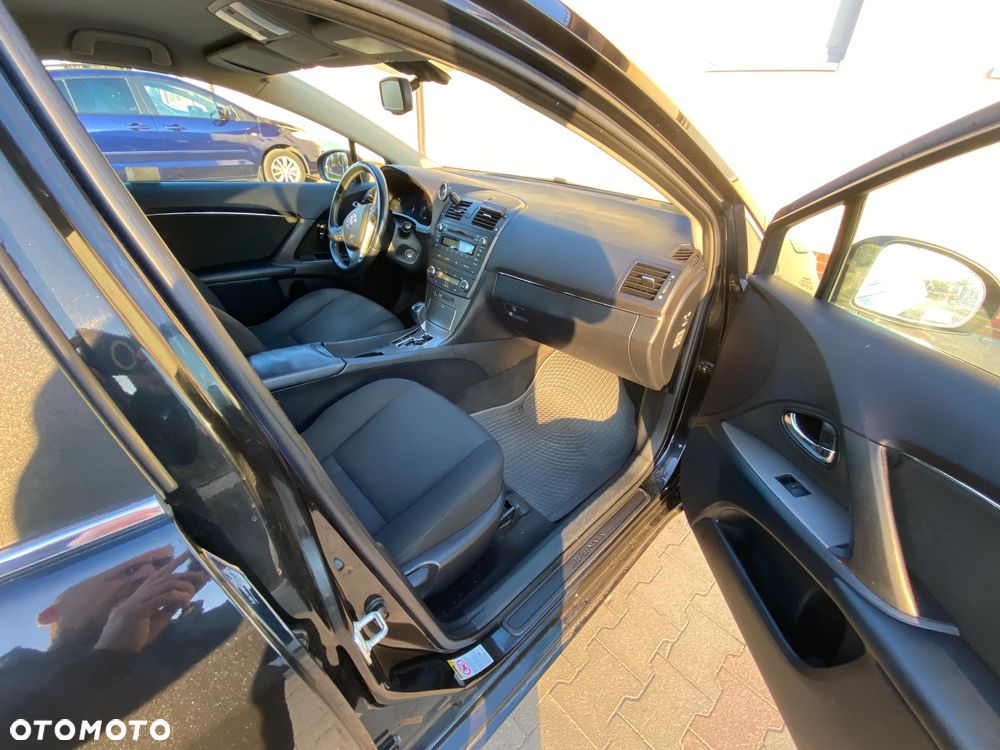 Toyota Avensis - 7