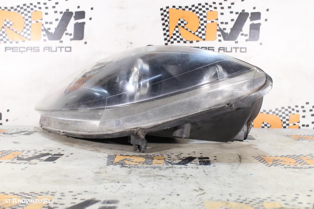 Ótica / Farol Esquerdo Seat Leon (1P1)  5P2941005d / 89315811 / Condut - 3