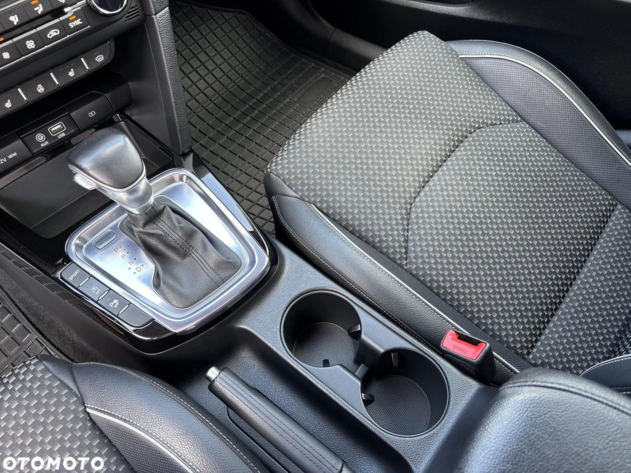 Kia Ceed 1.4 T-GDI L Business Line DCT - 17