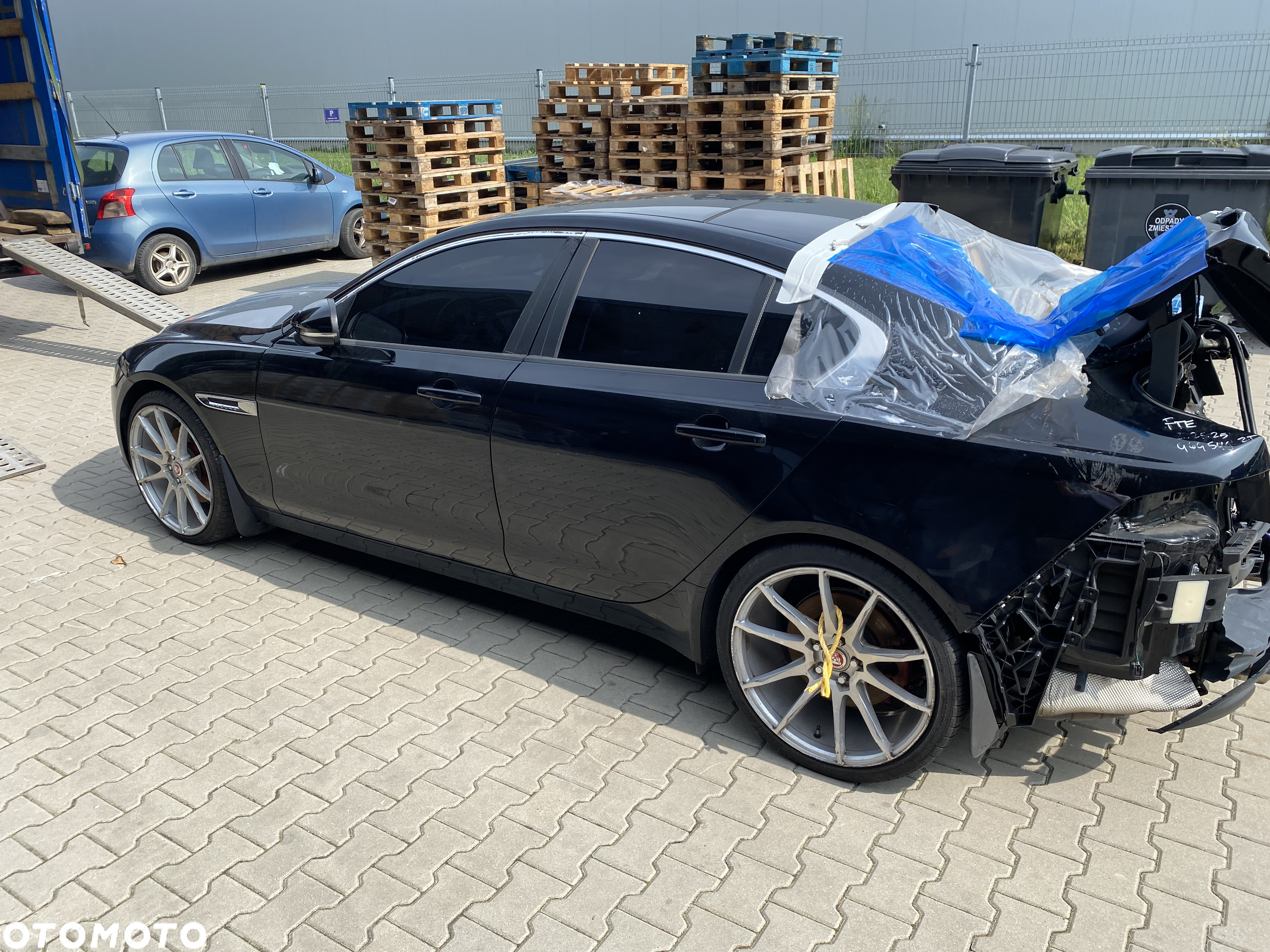 Jaguar XE - 5