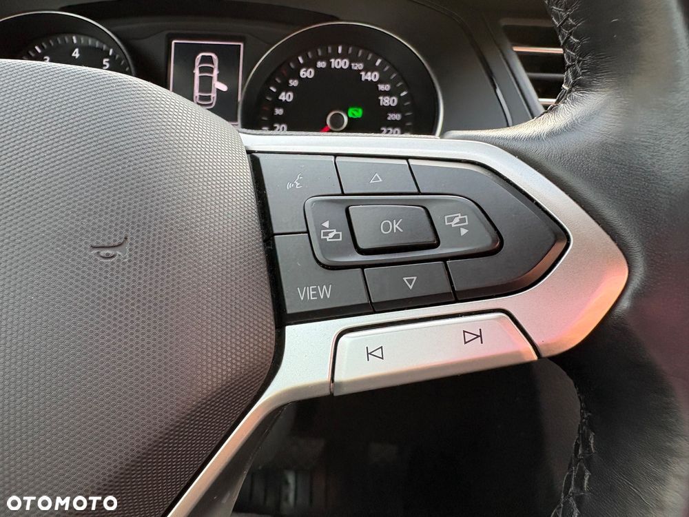 Volkswagen Passat - 19