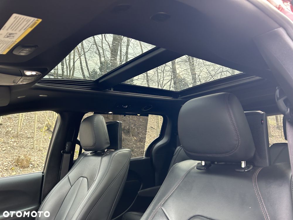 Chrysler Pacifica - 20