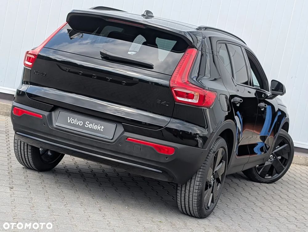 Volvo XC 40 B4 AWD Ultimate Dark - 4