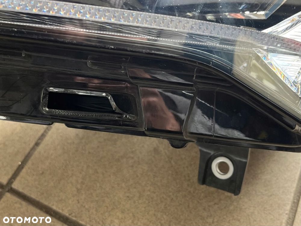 Lampa lewa przednia SKODA ENYAQ CRYSTAL LIGHTNIG - 11